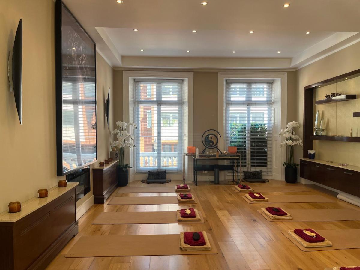 Mansion Queensberry London Ngoại thất bức ảnh